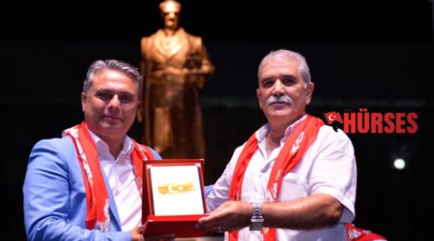 UYSAL, ŞİİR OKUDU