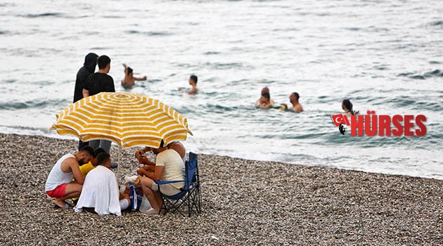 Yağmurda deniz keyfi