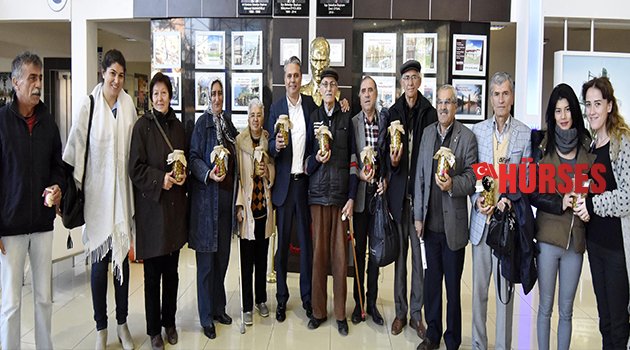 YAŞLILARDAN UYSAL'A ZEYTİN