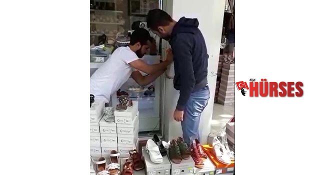 Yavru kediyi esnaf kurtardı