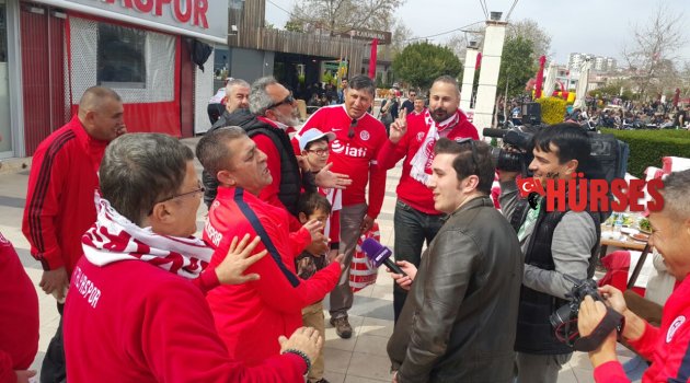 YAYINCI KURULUŞU RENKLENDİRDİLER