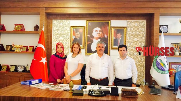 YENİ DÜNYA VAKFI'NDA DEVİR TESLİM