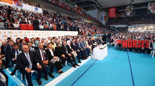 YENİDEN DAVUTOĞLU, ÇAVUŞOĞLU MKYK'DA