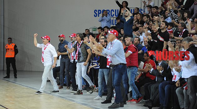 YERLERİNDE DURAMADILAR