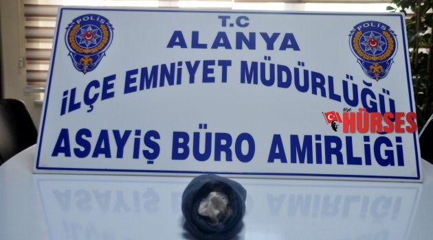 YOLCU OTOBÜSÜNDE UYUŞTURUCU