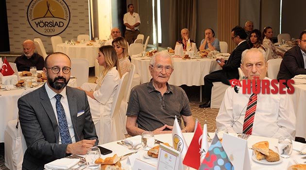 YÖRSİAD’ın konuğu Prof. Dr. Bayraklı oldu