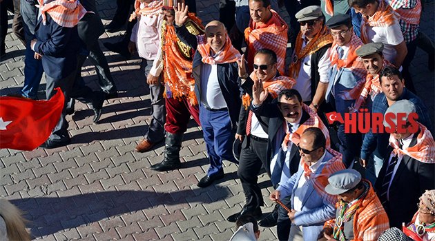 YÖRÜK GÖÇÜ KÜLTÜRÜ YAŞATTI