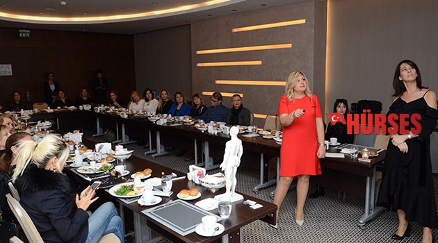 Yüksel, kadınlarla buluştu
