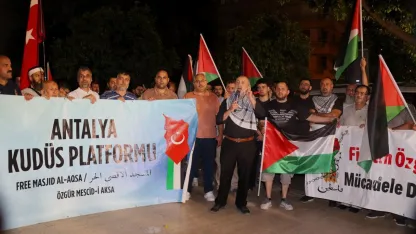 Antalya'da Küresel Sumud Filosu'na destek