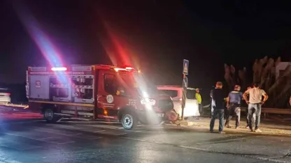 Mersin’de iki otomobil çarpıştı: 1 ölü, 4 yaralı