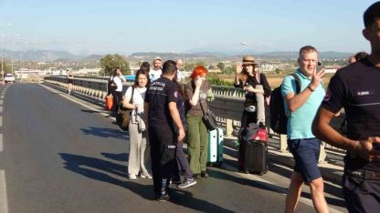 Antalya’da 4 araçlı zincirleme kaza