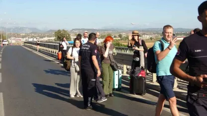 Antalya’da 4 araçlı zincirleme kaza