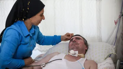 Beynine pıhtı atıp yatağa bağımlı hale gelen bahçıvan için fizik tedavi talebi