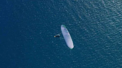 Kemer'de usta pilotlar aynı gökyüzünde buluştu