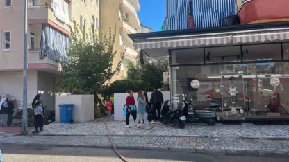 Alanya’da 4 katlı binadaki yangın korkuttu