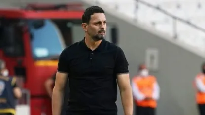 Hesap.com Antalyaspor'un yeni hocası Erol Bulut oldu