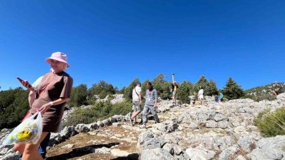 Litvanyalı turistler tarihi köye hayran kaldı