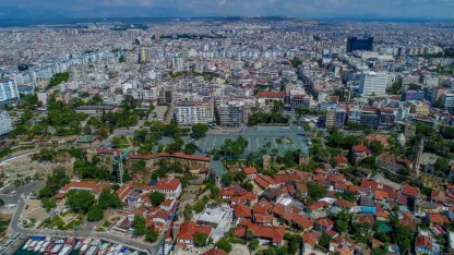 Antalya'da 5 yılda satılan her 6 konuttan 1'ini yabancı aldı