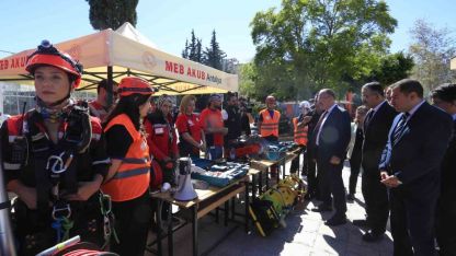 Antalya’da deprem tahliye tatbikatı gerçekleştirildi