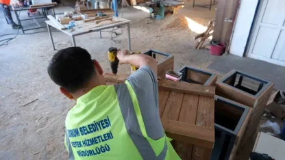 Bodrum Belediyesi’nden estetik kent mobilyaları