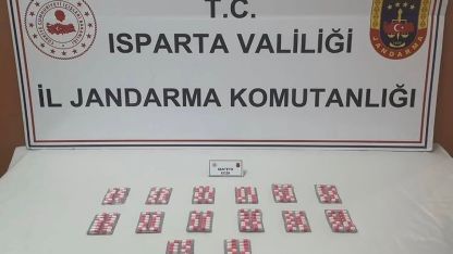 Isparta’da yol kontrolünde durdurulan araçta uyuşturucu hap ele geçirildi