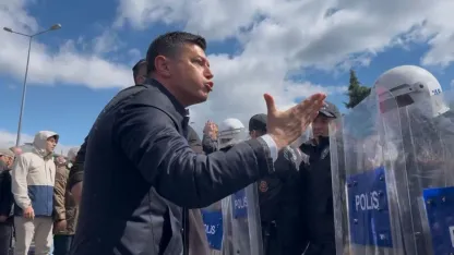 Marmaris Belediye Başkanı Ünlü’nün yargılandığı dava tekrar ertelendi