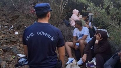 Fethiye'de 59 kaçak göçmen ile 3 organizatör şüphelisi yakalandı