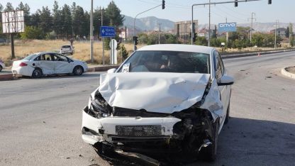 14 yaşındaki sürücü kaza yaptı: 1 yaralı