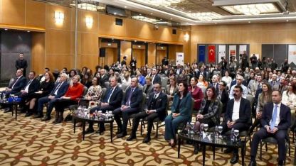 Başkan Seçer: "Kadınların Önündeki Engeller Kalktığında Kentlerin Ufku Genişler"