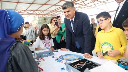Başkan Vekili Şener, ‘CodeWeek Kodlama Şenliği’nde öğrencilerle buluştu