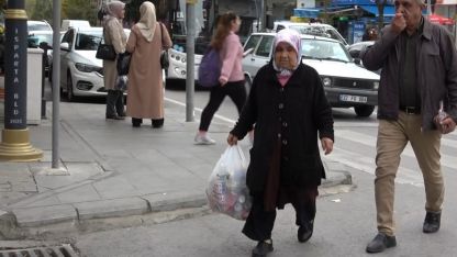 Teneke toplayan kadına çarpıp kaçan sürücü serbest bırakıldı, yaşlı kadın duruma isyan etti