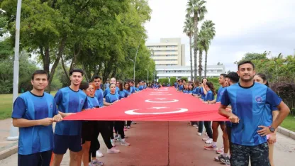 Akdeniz Üniversitesi'nde Cumhuriyet koşusu