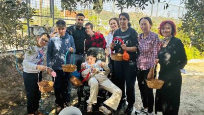 Yahşi Özel Eğitim öğrencilerinden anlamlı zeytin hasadı