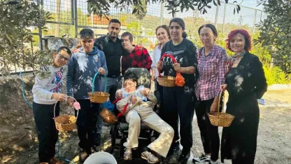 Yahşi Özel Eğitim öğrencilerinden anlamlı zeytin hasadı