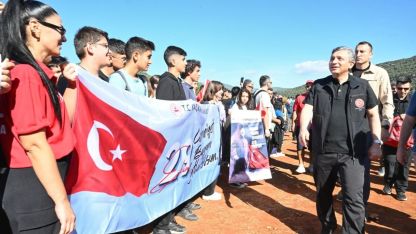 Kaş’ta 'Ecdadın Yolunda Cumhuriyete Saygı Yürüyüşü'
