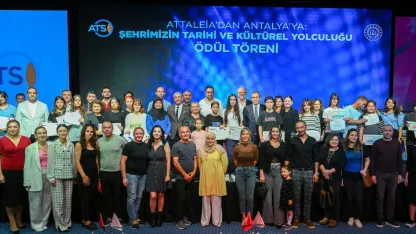 'Cumhuriyetin geleceği gençlerimizle güvende'