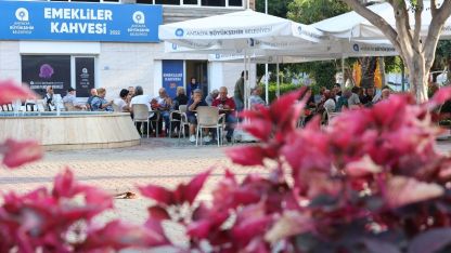Alanya Emekli Kahvesi'ne emeklilerden tam not