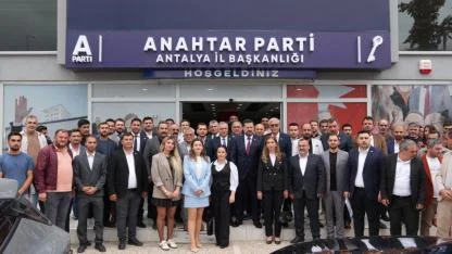 Anahtar Parti’de yeni dönem! Mustafa Güneş Antalya İl Başkanı oldu