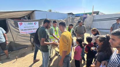 Antalya İHH’den Gazze’ye 100 Bin ekmek desteği