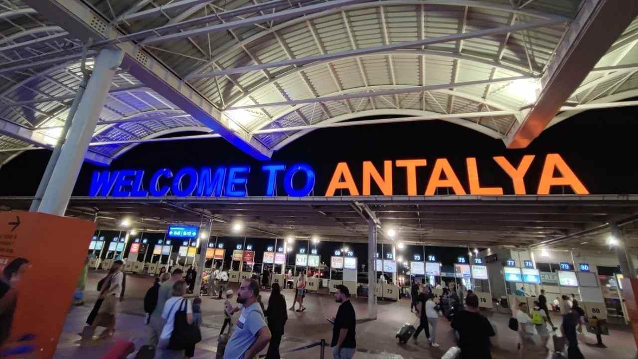 Antalya turizmde barajı aştı! Rusya ve Almanya yarışta