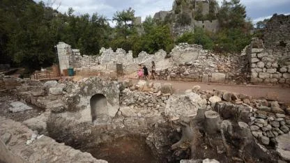 Antalya’da Olympos kazılarında 2 bin yıllık tarihi keşif! Likya’nın mirası gün yüzüne çıkıyor