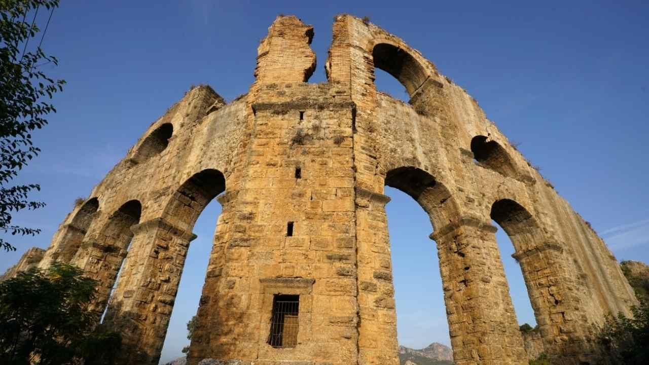 Antalya'da tarihin taşlara yazdığı miras