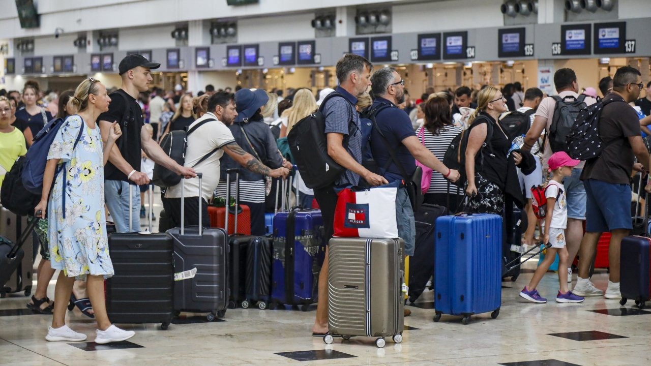 Antalya'da yabancı turist sayısı 16 milyonu geçti