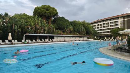 Antalya’da yağmur sonrası tatil keyfi devam ediyor