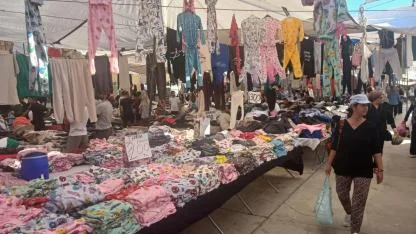 Antalyalılar giyimde pazar alışverişini tercih ediyor!