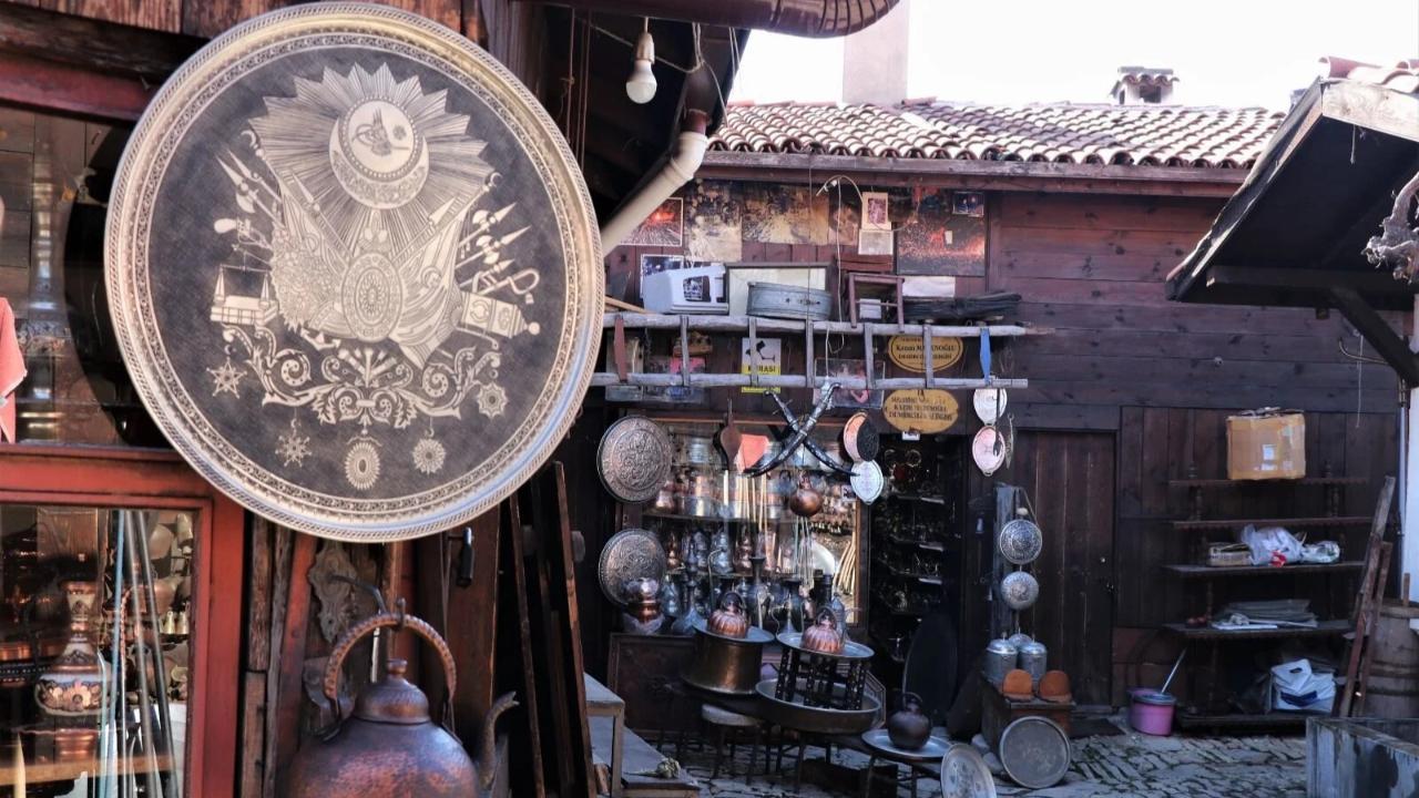 Antalya’nın asırlık çarşısı tarihe karışıyor!