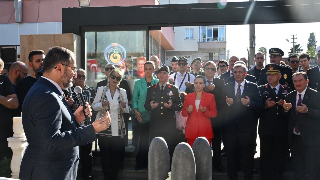 Antalya’nın kahramanı Mustafa Ertuğrul Aker’in anıt mezarı törenle açıldı