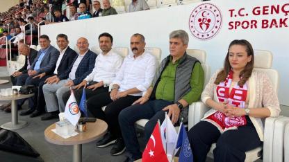 Antalyaspor maçına protokolden destek