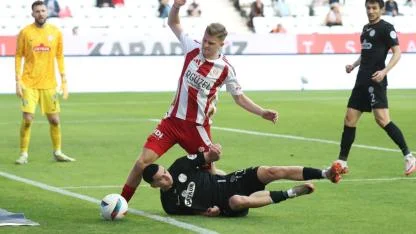 Antalyaspor taraftarı önünde 3 puan arıyor