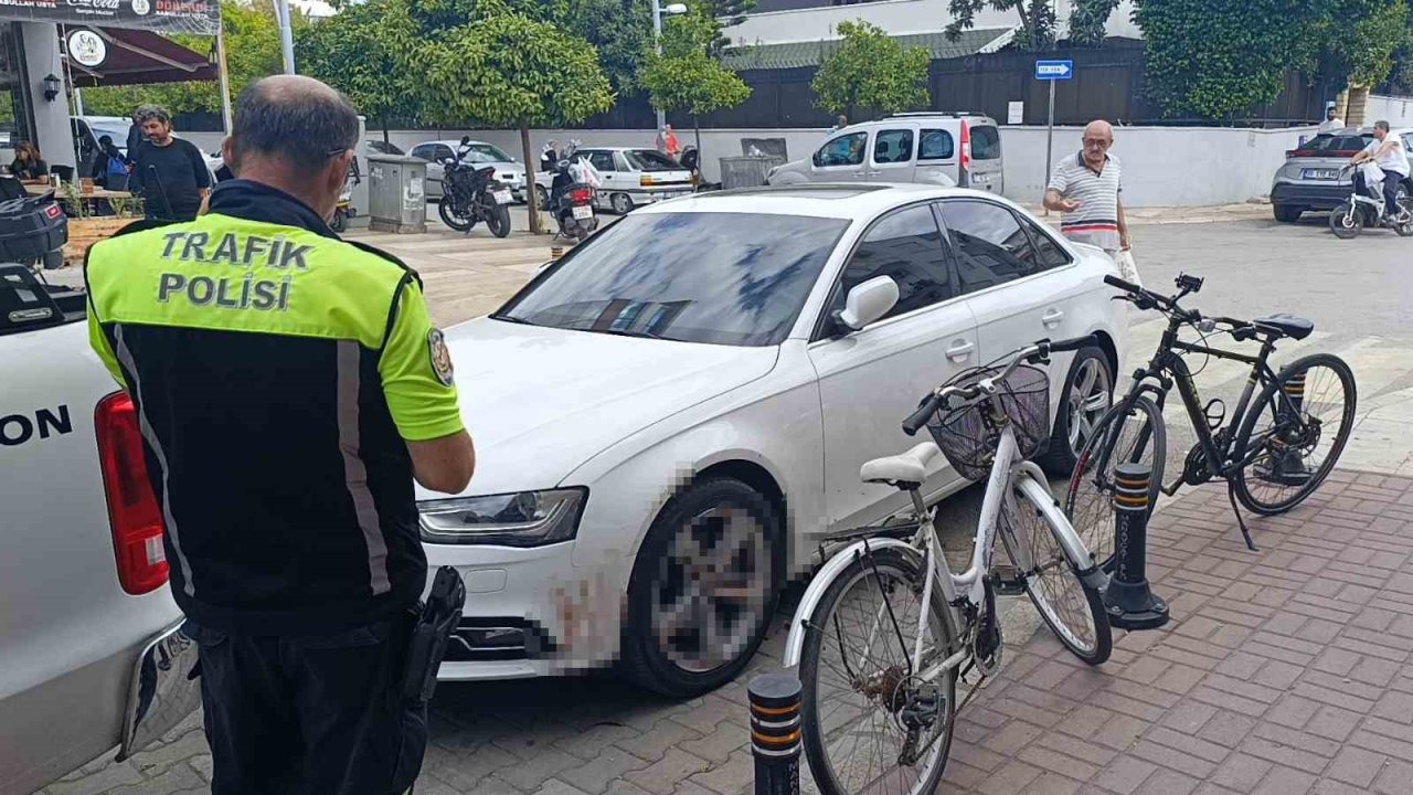 &quot;Araçta kan var&quot; ihbarı polisi alarma geçirdi: Gerçek çok farklı çıktı